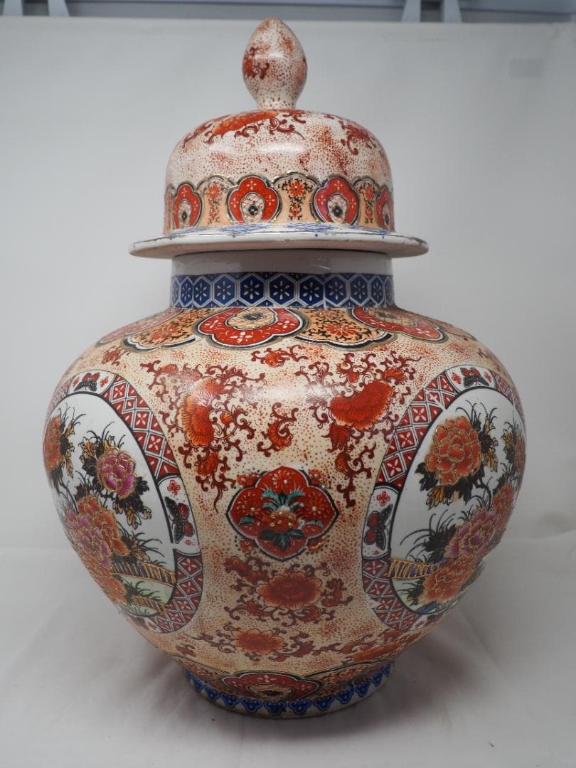 有田焼　伊万里　沈香壺　蓋付き 　大型