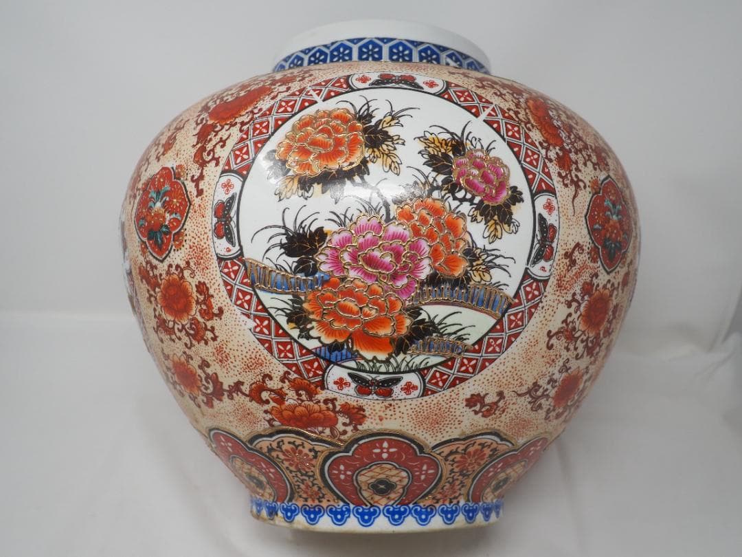 有田焼　伊万里　沈香壺　蓋付き 　大型