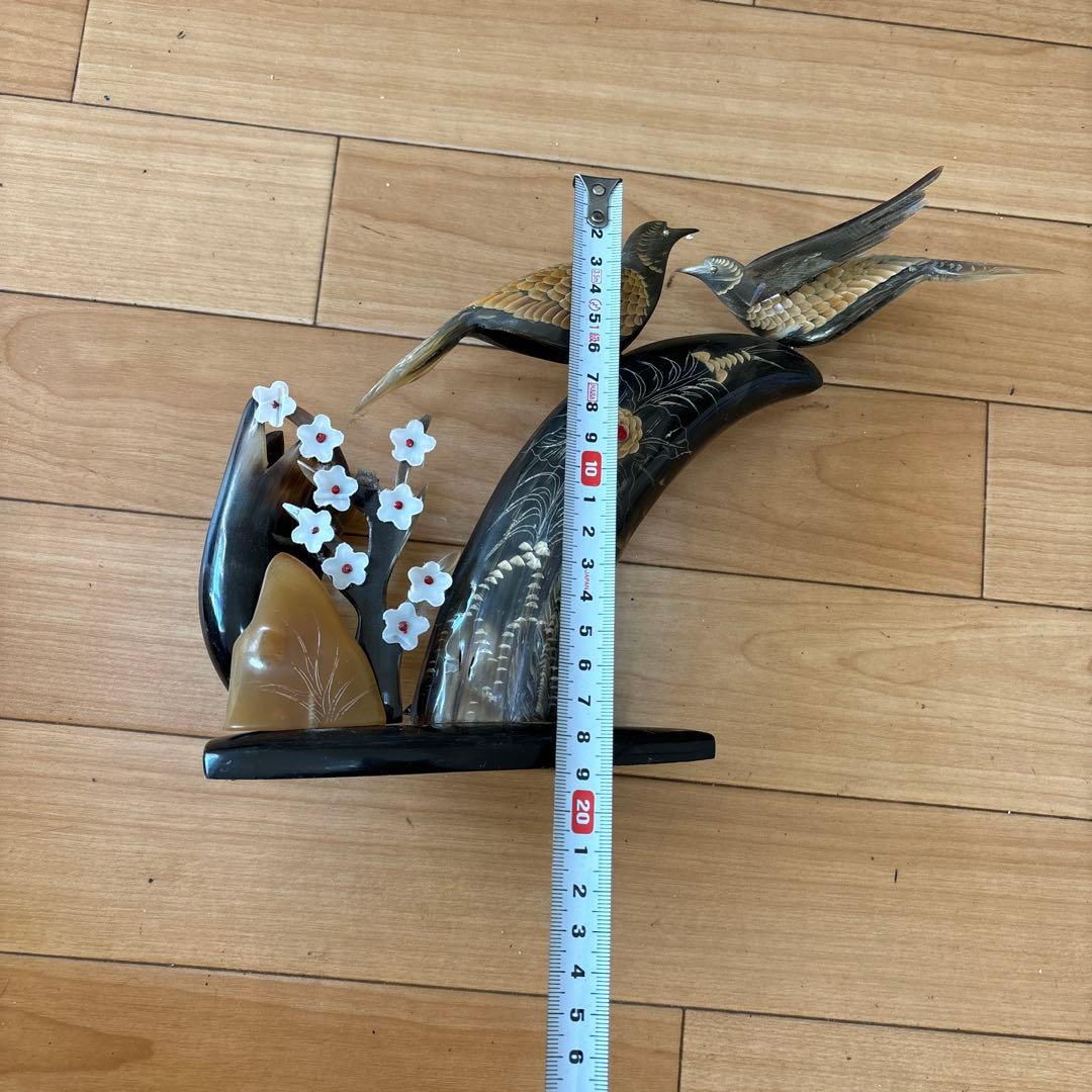 水牛角工芸　鳥彫刻　置物