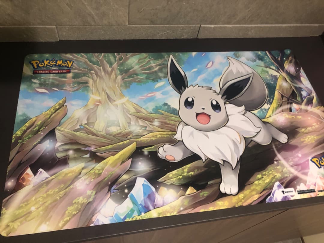 【希少品】レア ポケモン 色違いイーブイ プレイマット