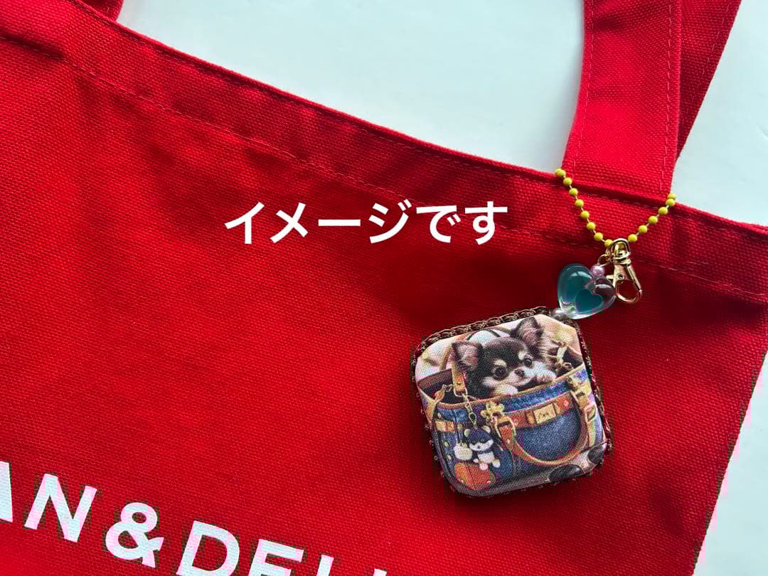 ハンドメイド　チワワちゃん　両面パネルメジャーチャーム❣️