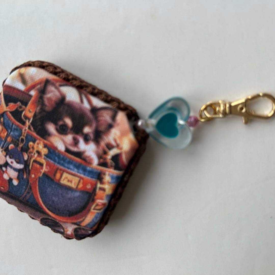 ハンドメイド　チワワちゃん　両面パネルメジャーチャーム❣️
