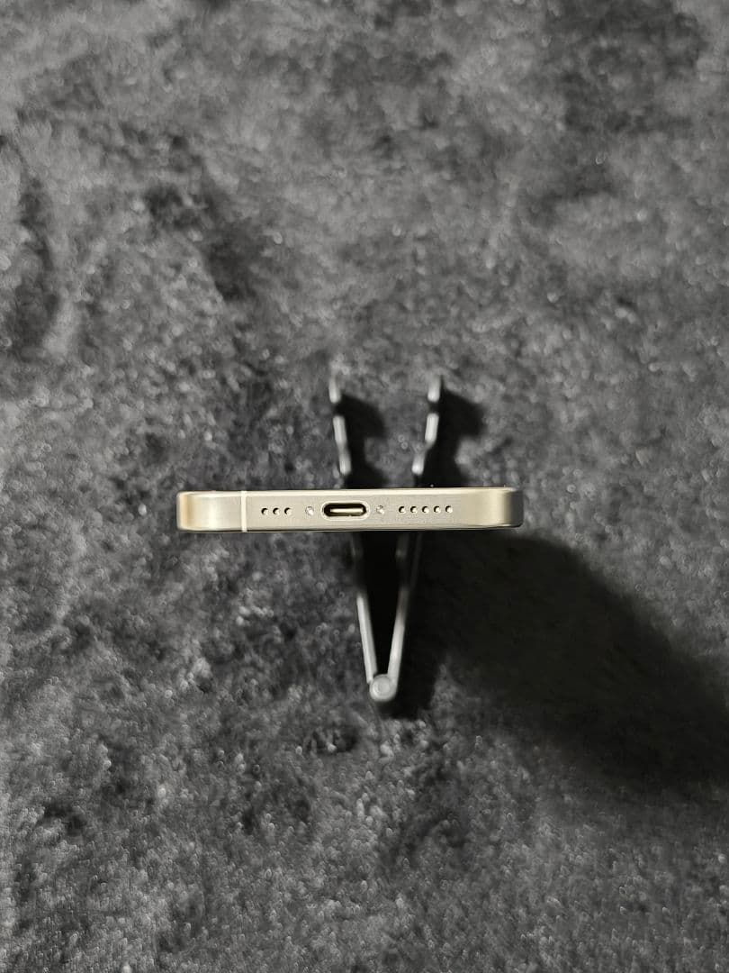 iPhone 15 Pro 128gb ホワイトチタニウム 充電器付き