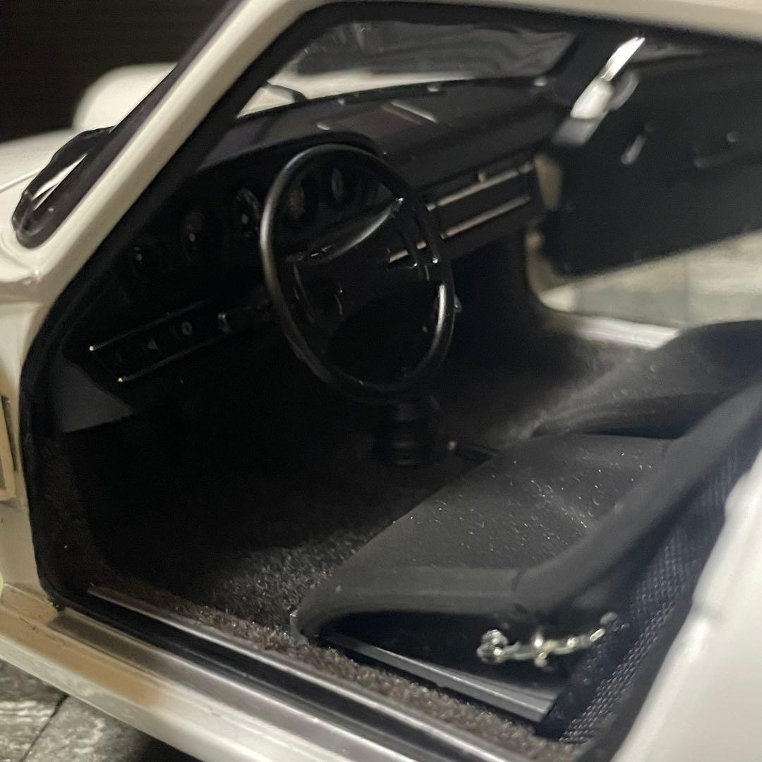 1/18 AUTOart ポルシェ 911 カレラ 2.7 RS 1973