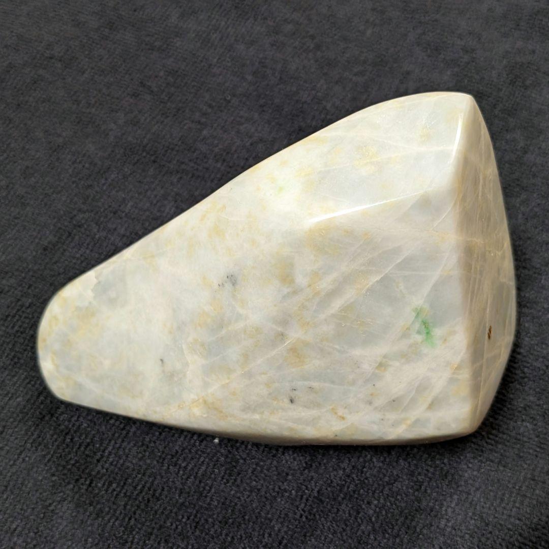 翡翠　国石　1.8kg　天然石　鉱物　原石