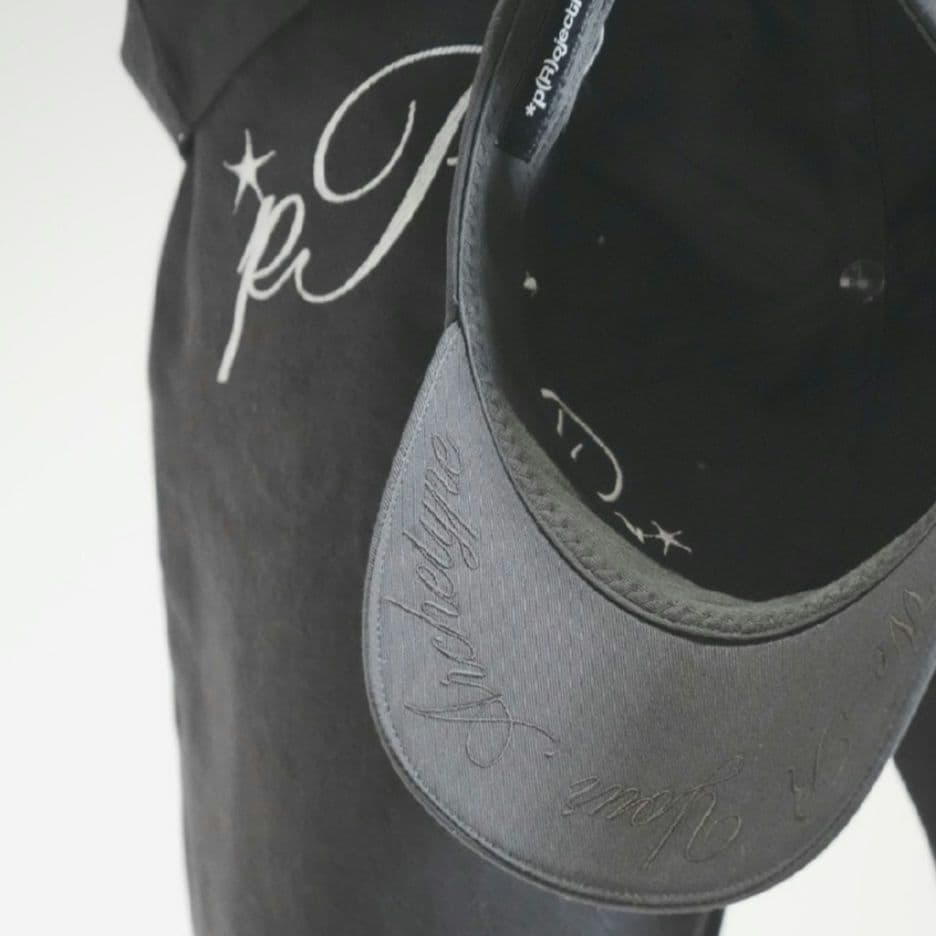 *p(R)ojectR® Cursive Logo Cap プロジェクトアール