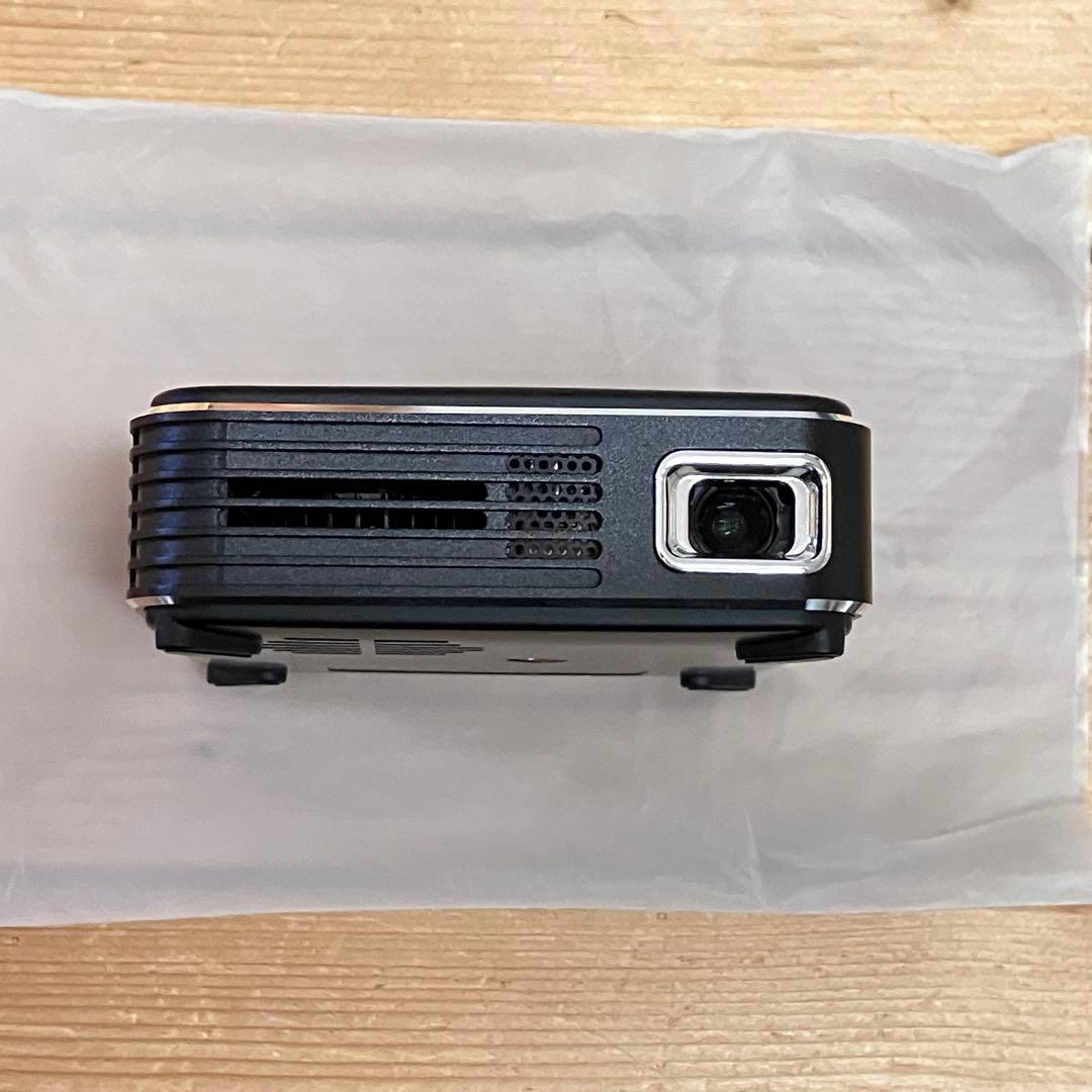 超小型モバイルプロジェクター MINI PROJECTOR 動作確認、初期化済み
