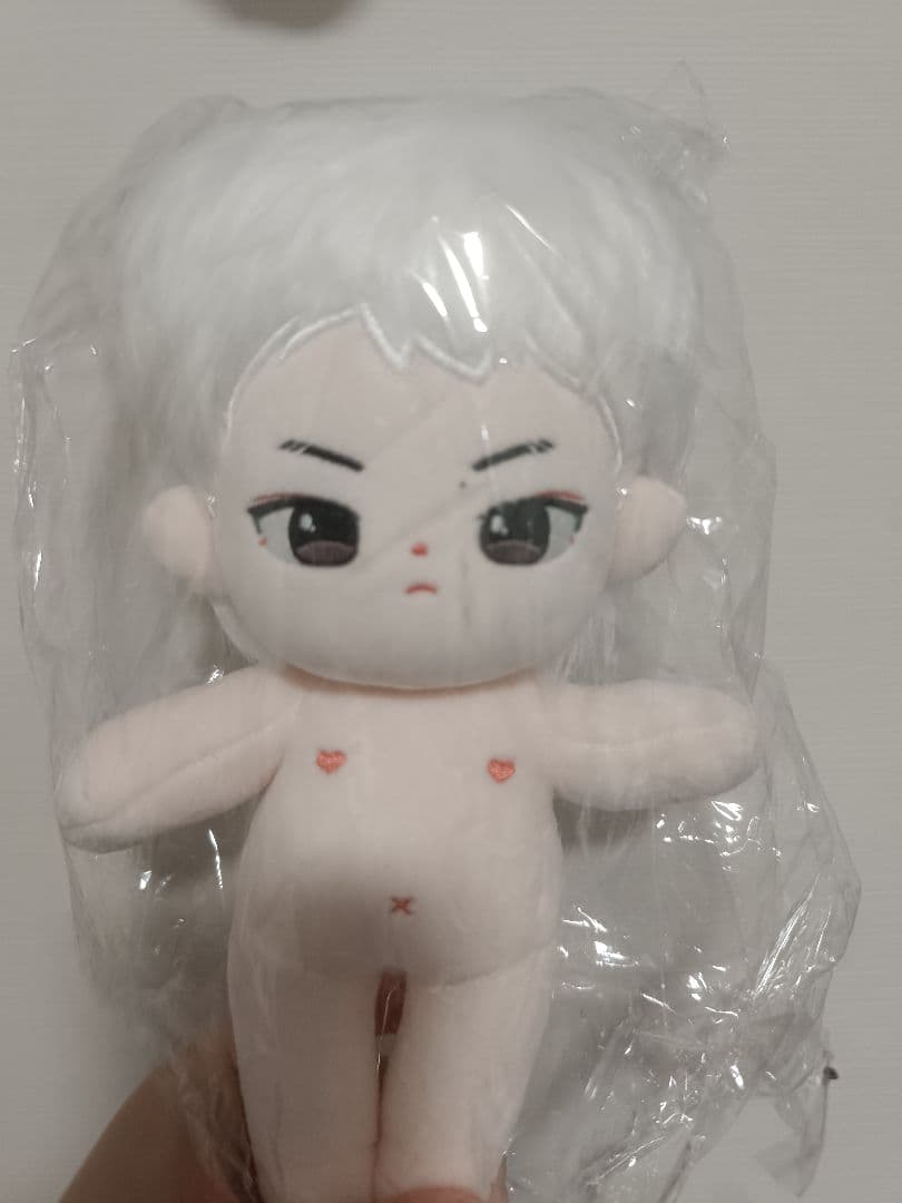 王一博 20cm ぬいぐるみ 2体セット パリコレVer.＋警察Ver. 新品