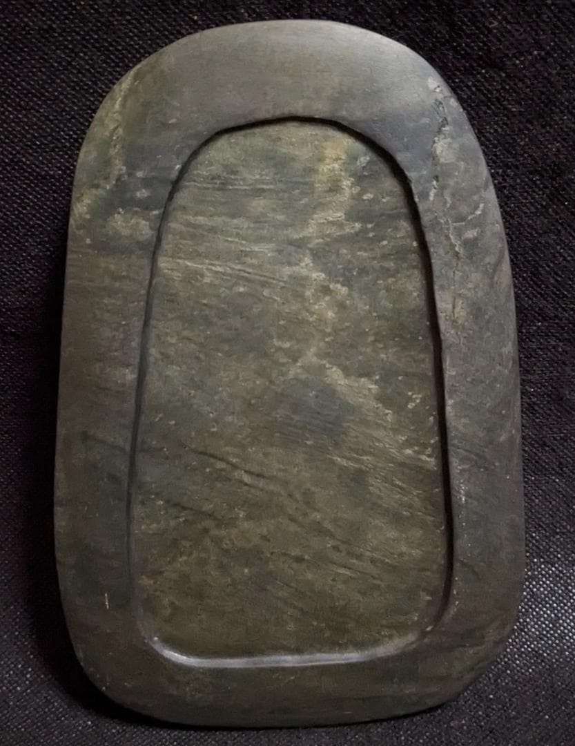 【歙州硯　雲竹風流文】◆金暈・金星・水波羅紋の美石◆唐木塗箱◆約7.2吋◆龍尾山