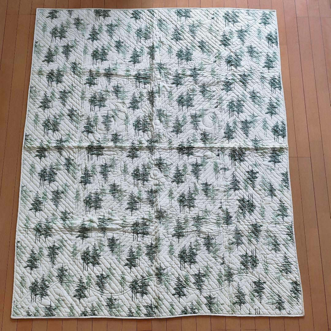 パッチワークタペストリー「花園」縦 181cm 横152cm の大作