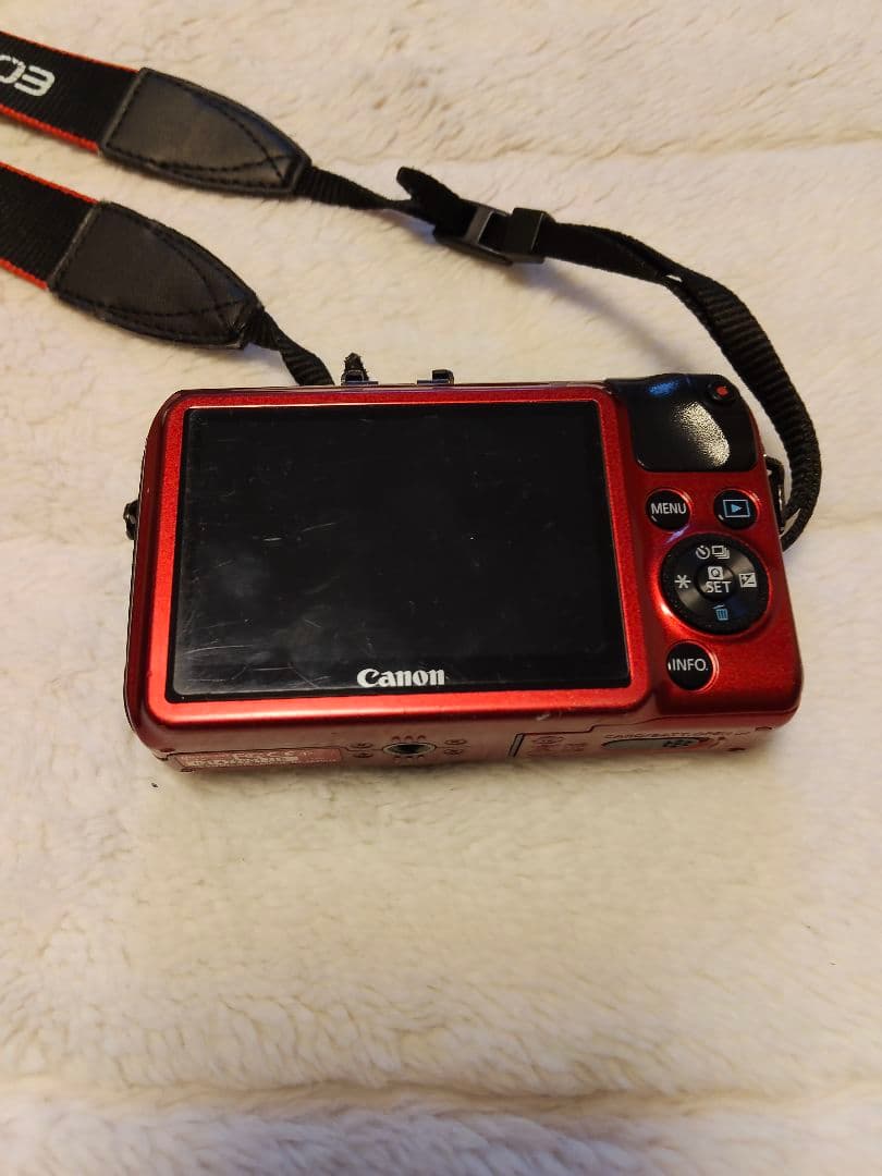 Canon EOS　M ダブルレンズキット　ミラーレス一眼　カメラ レッド