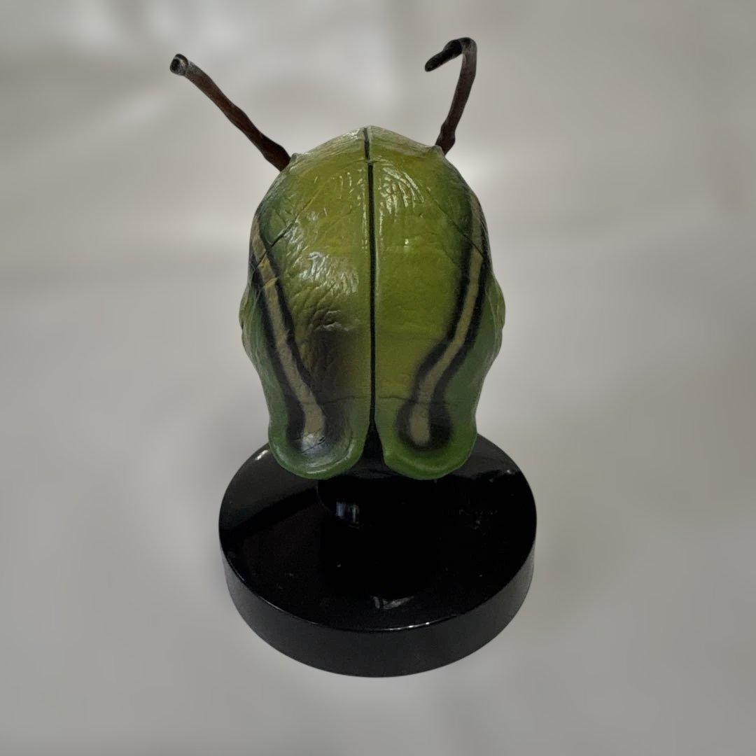 仮面ライダー マスクコレクション　シン　フィギュア 角付き　発光台座付き