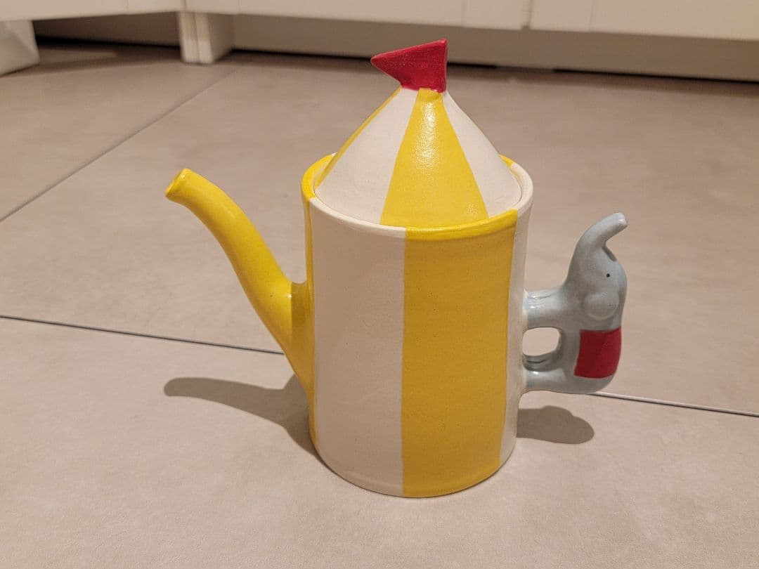 d*9様 小堤晶子さん　OZFACTORY　オズファクトリー　象の急須　ポット