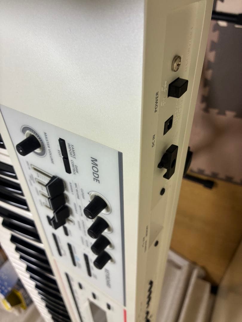 Roland JUNO-DS 61 シンセサイザー 本体