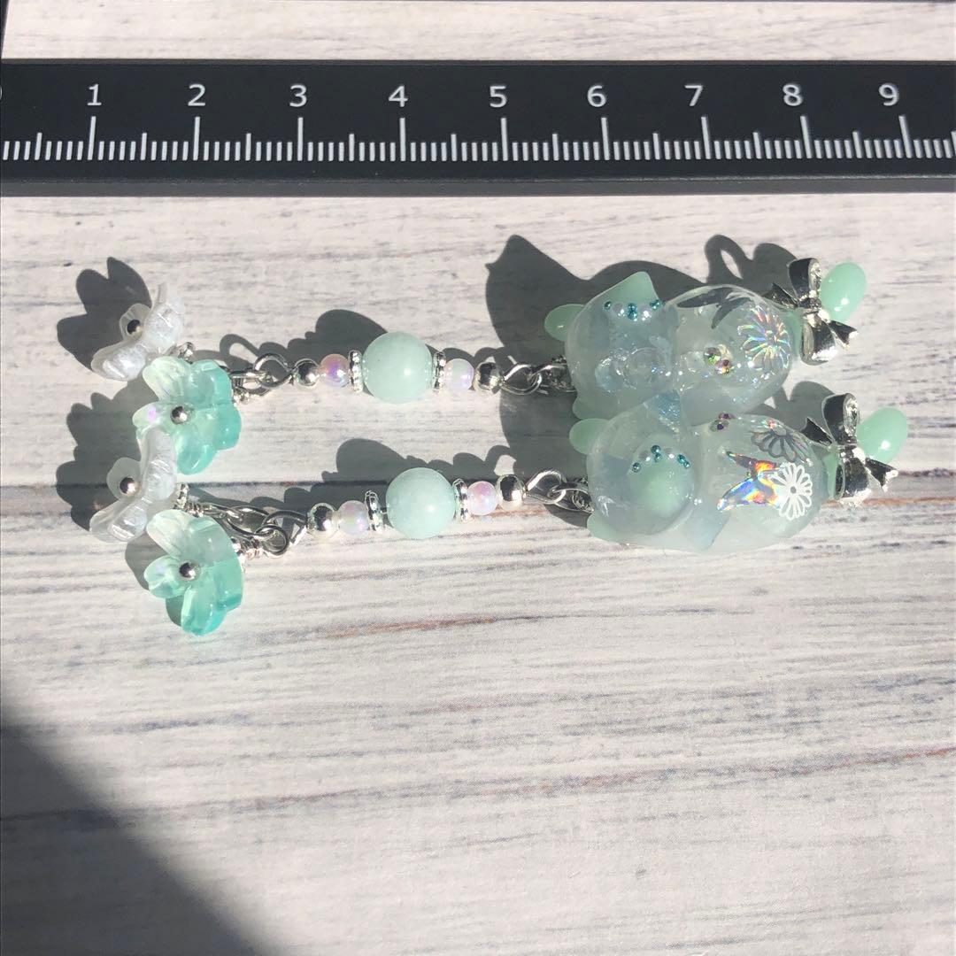 【2930】じゃれ猫　オルゴナイト　アクセサリー　イヤリング　レジン