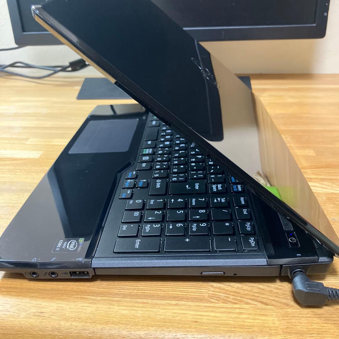 富士通　LIFEBOOK WA1/S i7搭載office2021