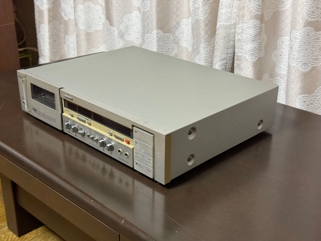 AKAI カセットデッキ GX-F51本体のみ【ジャンク品】