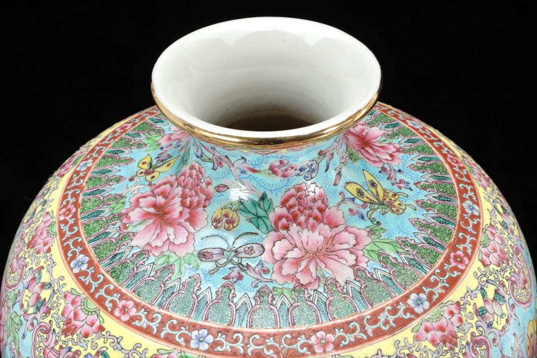 中国美術 乾隆年製銘 粉彩花鳥図大花瓶 孔雀牡丹図 五彩手描 飾壺 唐物 古美術