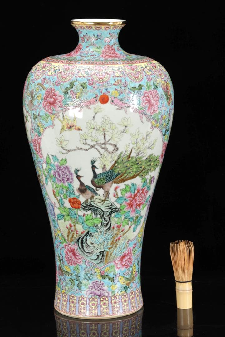 中国美術 乾隆年製銘 粉彩花鳥図大花瓶 孔雀牡丹図 五彩手描 飾壺 唐物 古美術