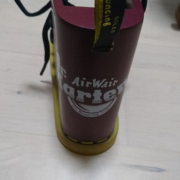 ドクターマーチン ノベルティー ペン立て