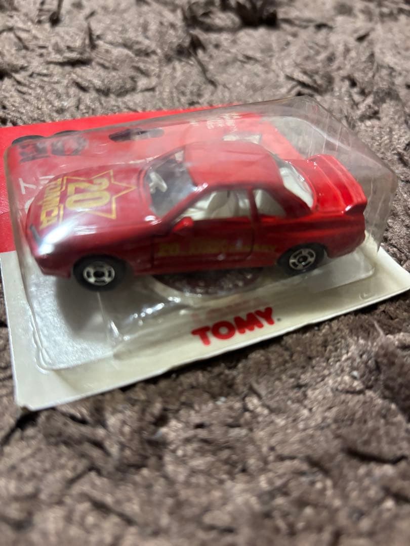 【未開封】トミカ 20周年記念 日産スカイラインGTR 赤