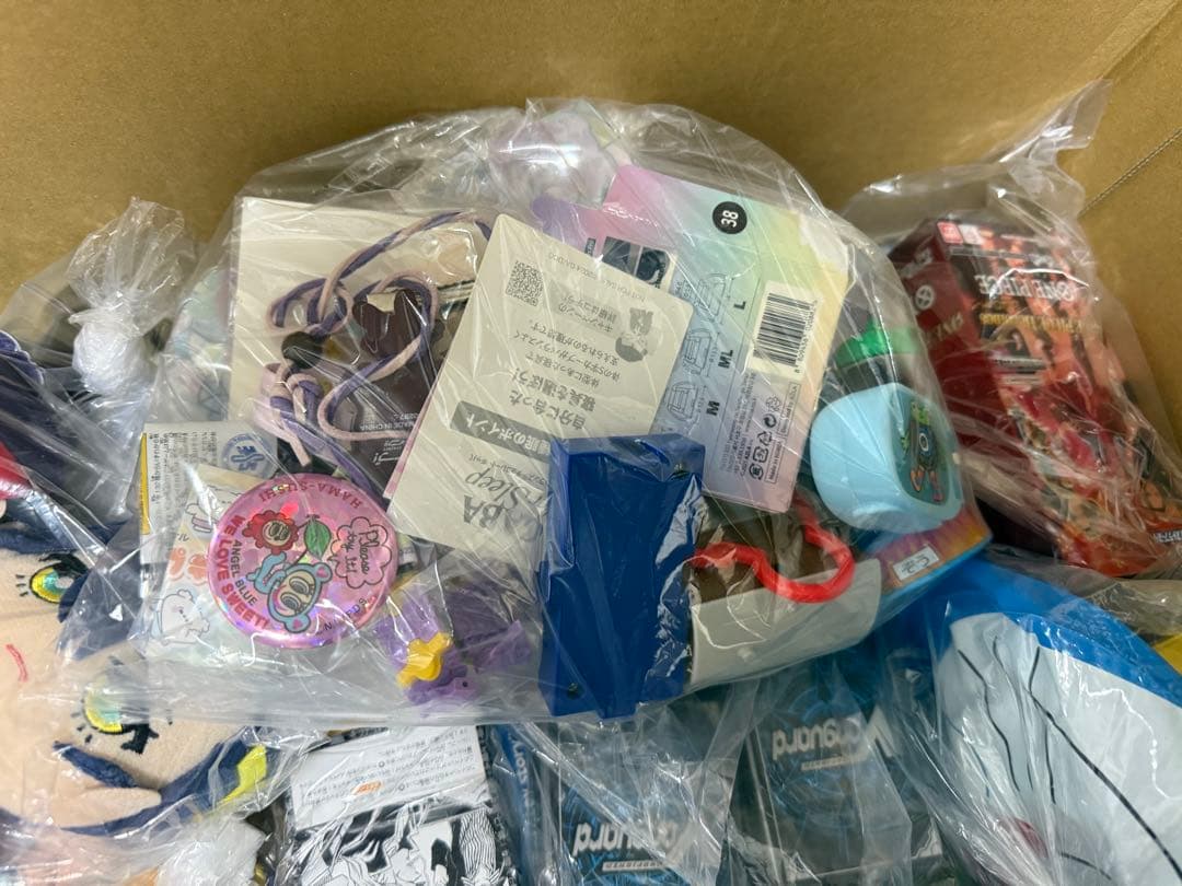 アニメグッズ　ノンジャンル　まとめ売り　120サイズ 箱★