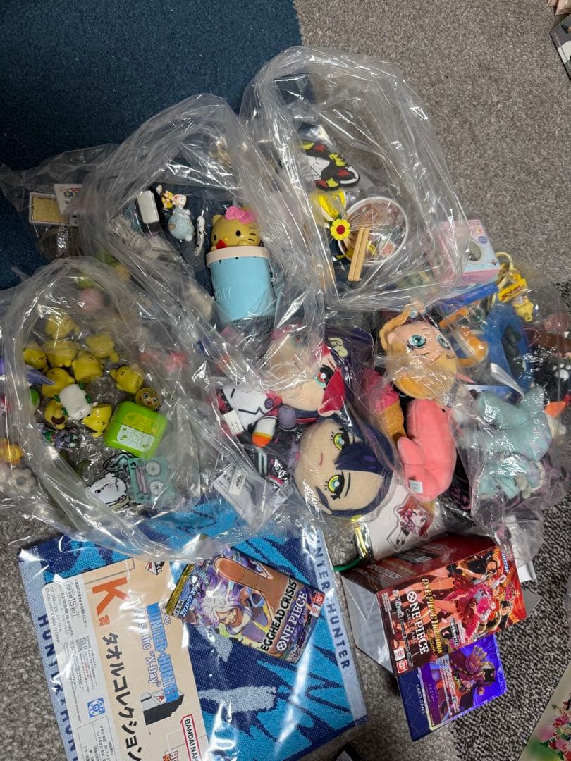 アニメグッズ　ノンジャンル　まとめ売り　120サイズ 箱★