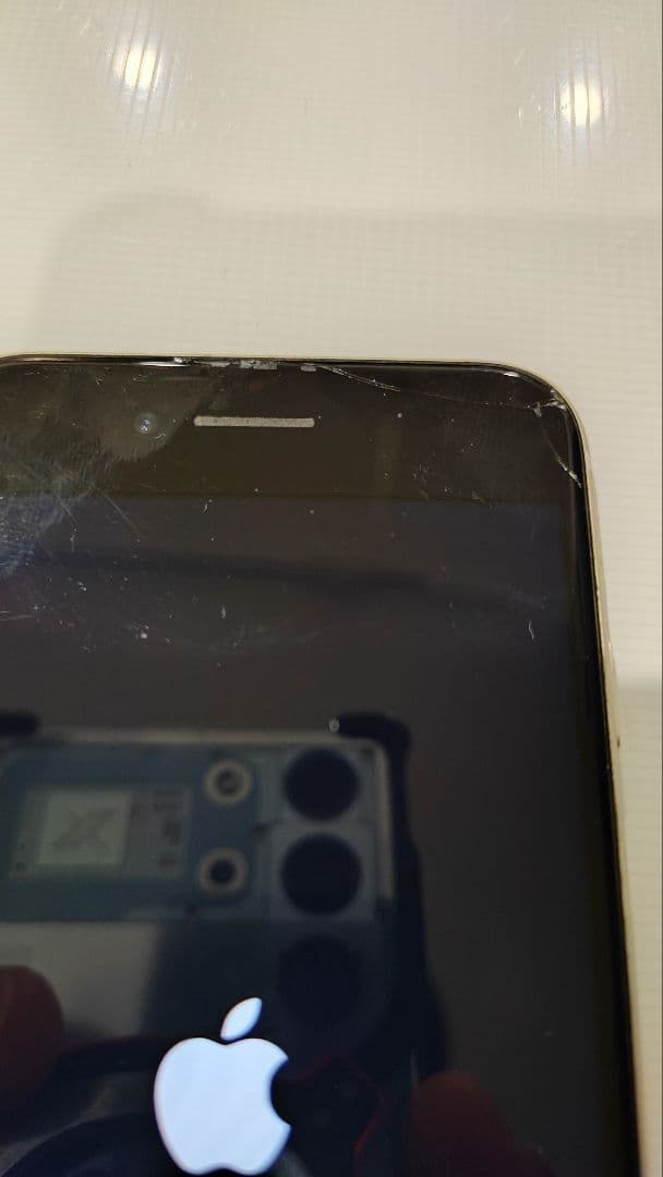 Apple iPhone SE3 128gb おまけ付き　値下げ