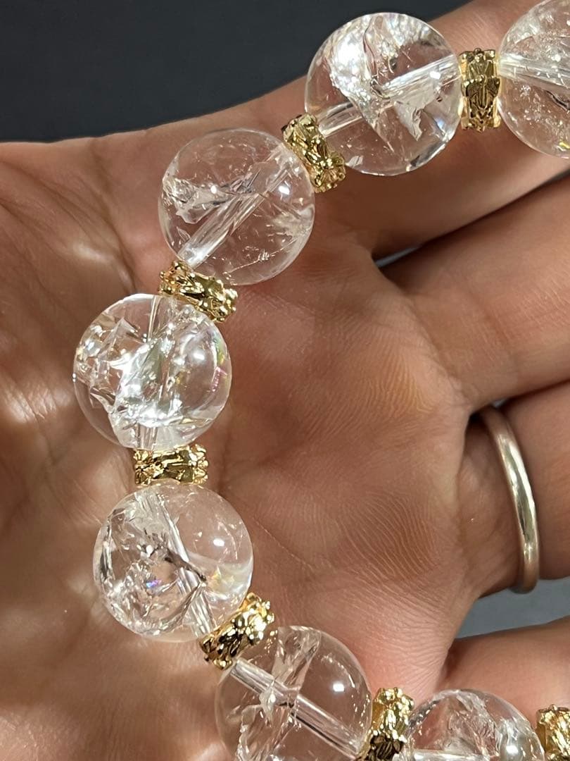 水晶の菩薩様両面彫り天珠と虹入りアイリスクォーツのブレスレット