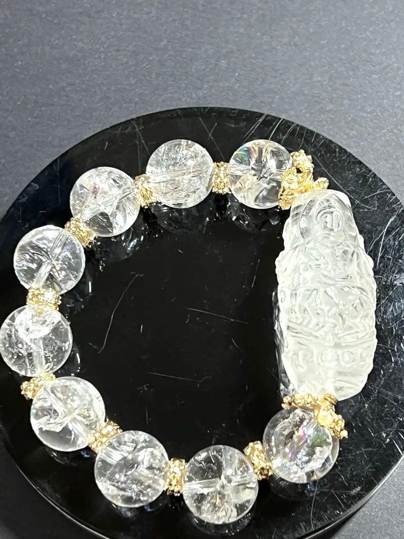 水晶の菩薩様両面彫り天珠と虹入りアイリスクォーツのブレスレット