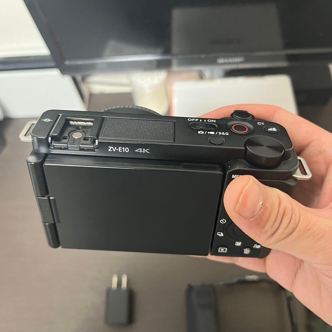 1490ショット 美品 SONY ZV-E10 ボディ セット