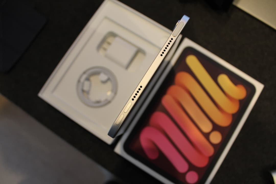 【極美品】iPad mini A17 Pro Wi-Fi スターライト128GB