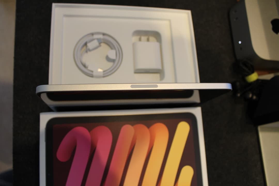 【極美品】iPad mini A17 Pro Wi-Fi スターライト128GB