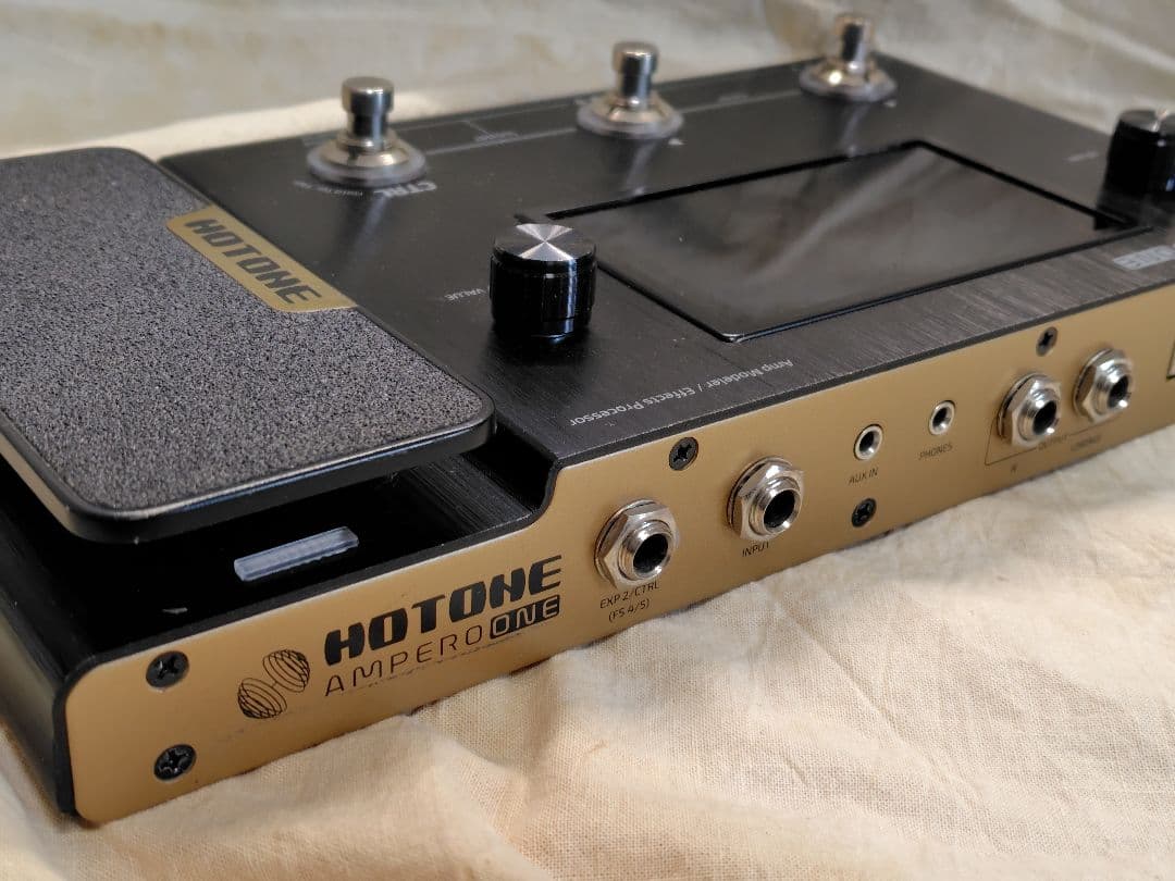 Hotone Ampero One ギターエフェクター
