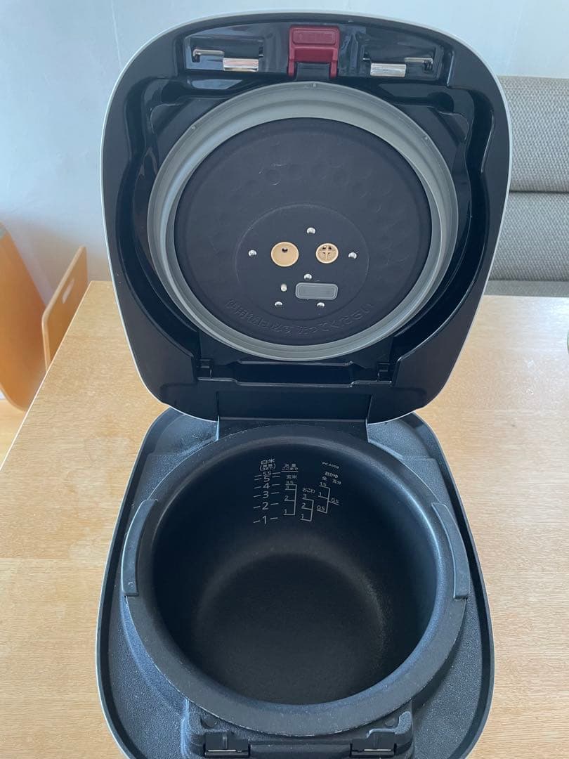 TIGER 圧力IH炊飯ジャー JPC-G100