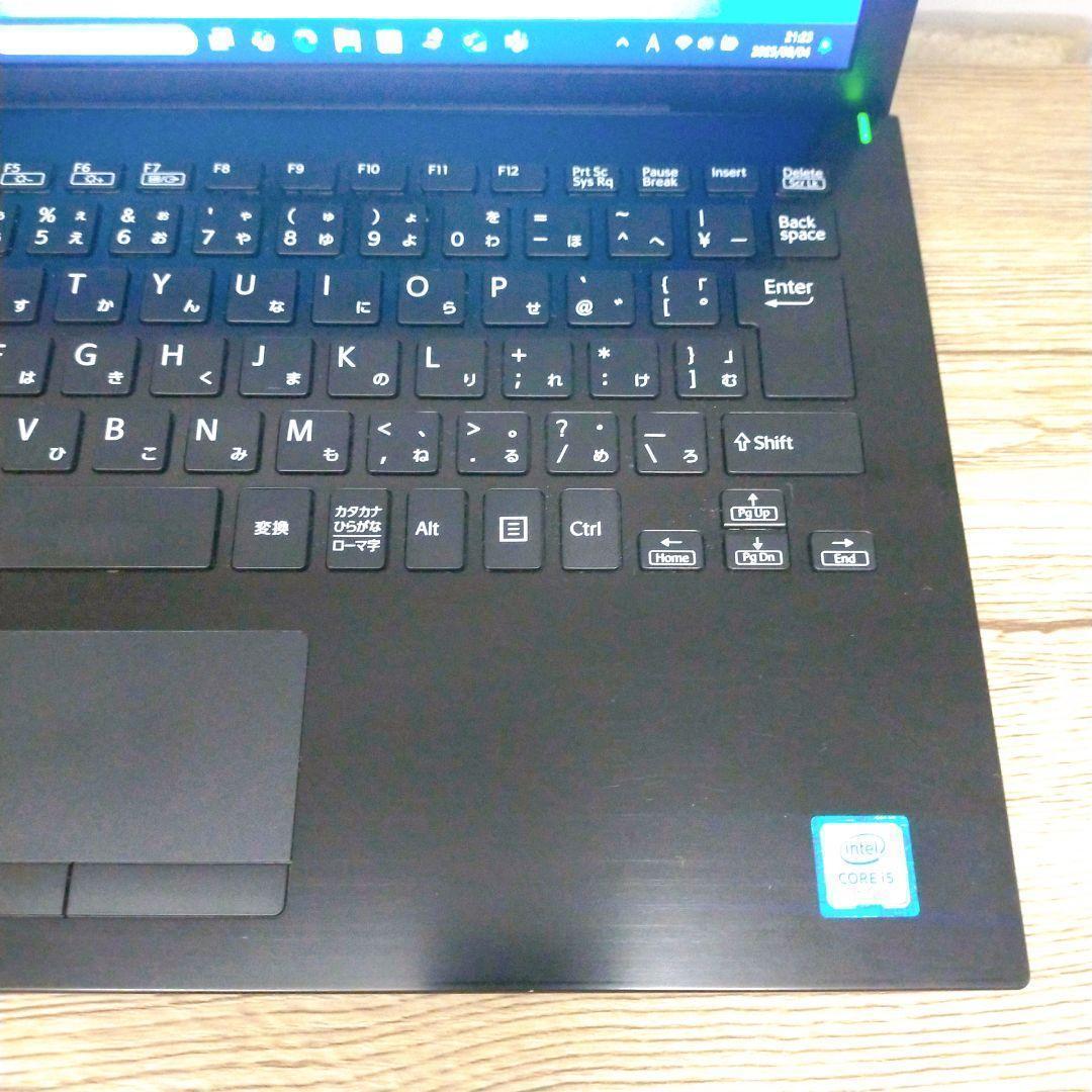 鞄にスッポリ！超薄型VAIOノートパソコン✨️Windows11 カメラ付き