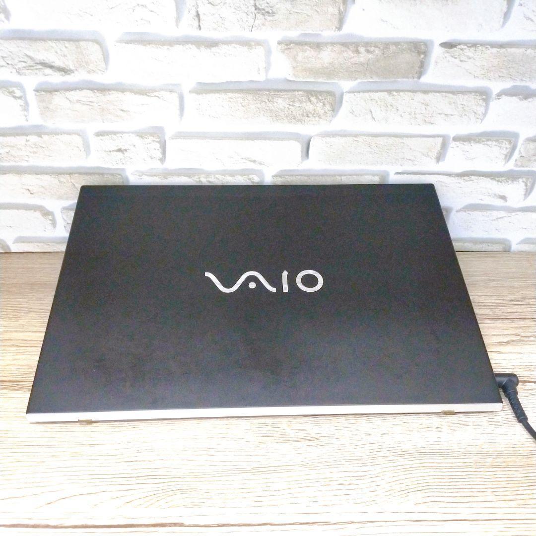 鞄にスッポリ！超薄型VAIOノートパソコン✨️Windows11 カメラ付き