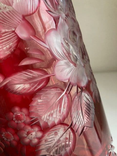 Meissen マイセンクリスタル 赤被せ　フラワー レッド 花瓶　30cm