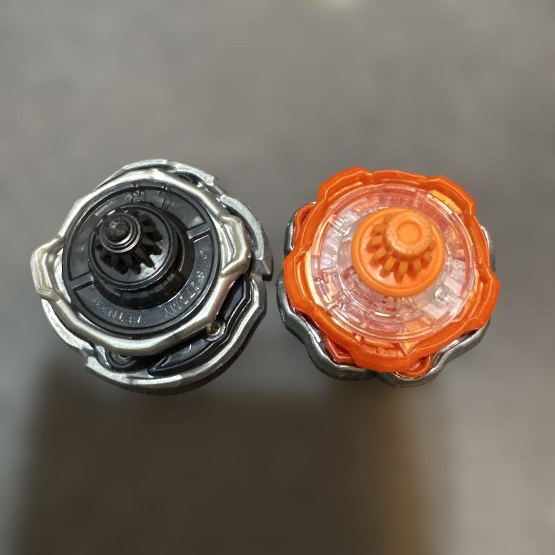 ベイプレードドーム✖️2台　駒✖️10個スターターセット