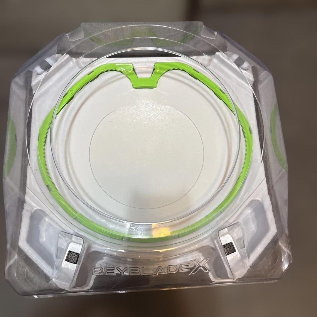 ベイプレードドーム✖️2台　駒✖️10個スターターセット