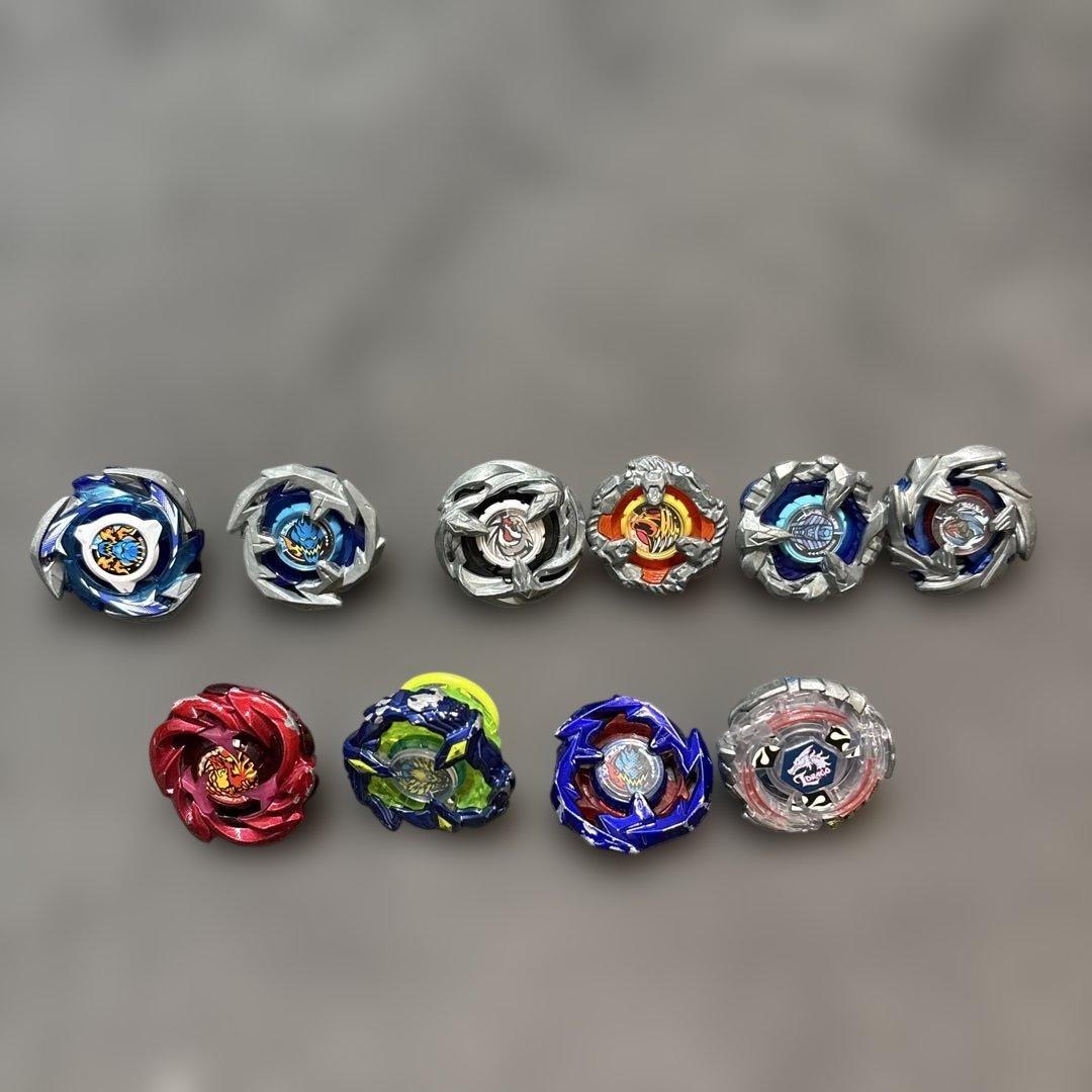 ベイプレードドーム✖️2台　駒✖️10個スターターセット