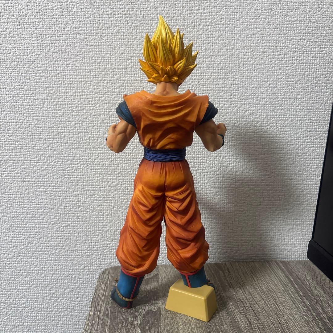 孫悟空 フィギュア 戦闘ポーズ