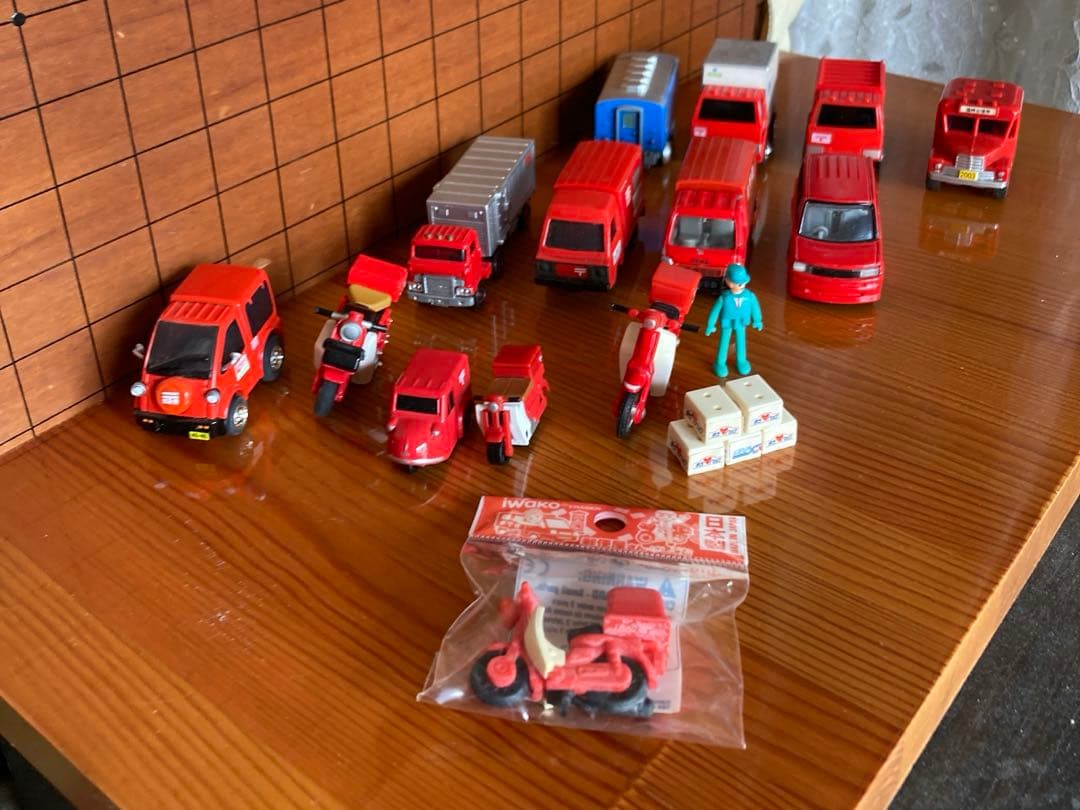 郵便車両のミニカー、チョロQほか14個