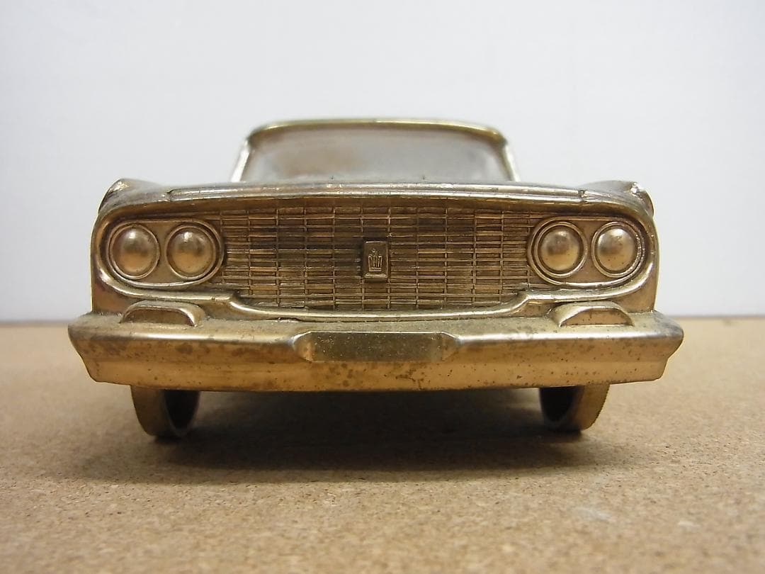 シガレットケース　金属　トヨタ　クラウン　ロイヤルサルーン