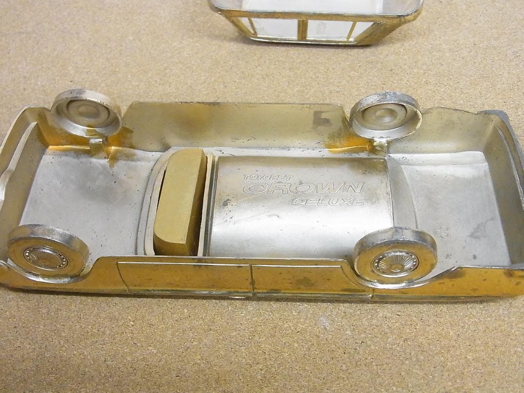 シガレットケース　金属　トヨタ　クラウン　ロイヤルサルーン