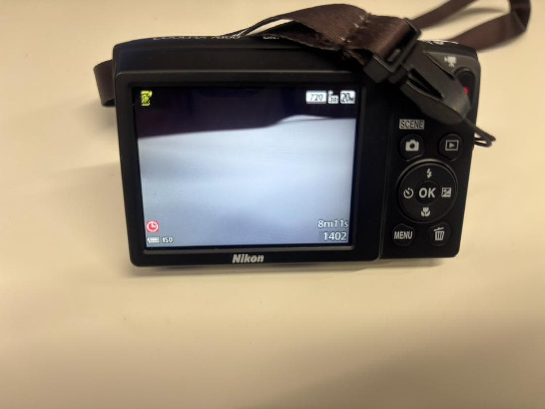 Nikon COOLPIX シルバーコンパクトデジタルカメラ