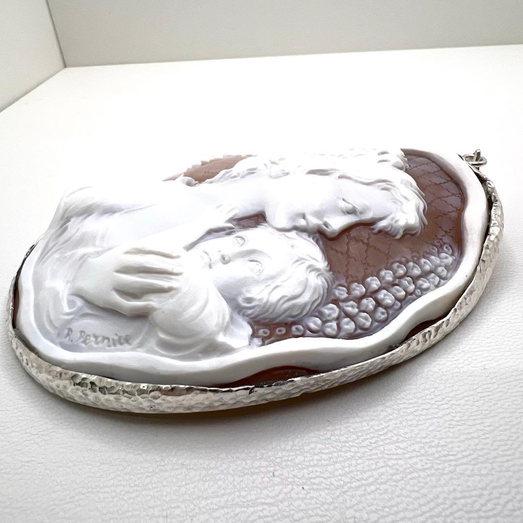 カメオ ラファエル　ペルニーチェ　作　シルバー槌目枠　チタンネックレス付き