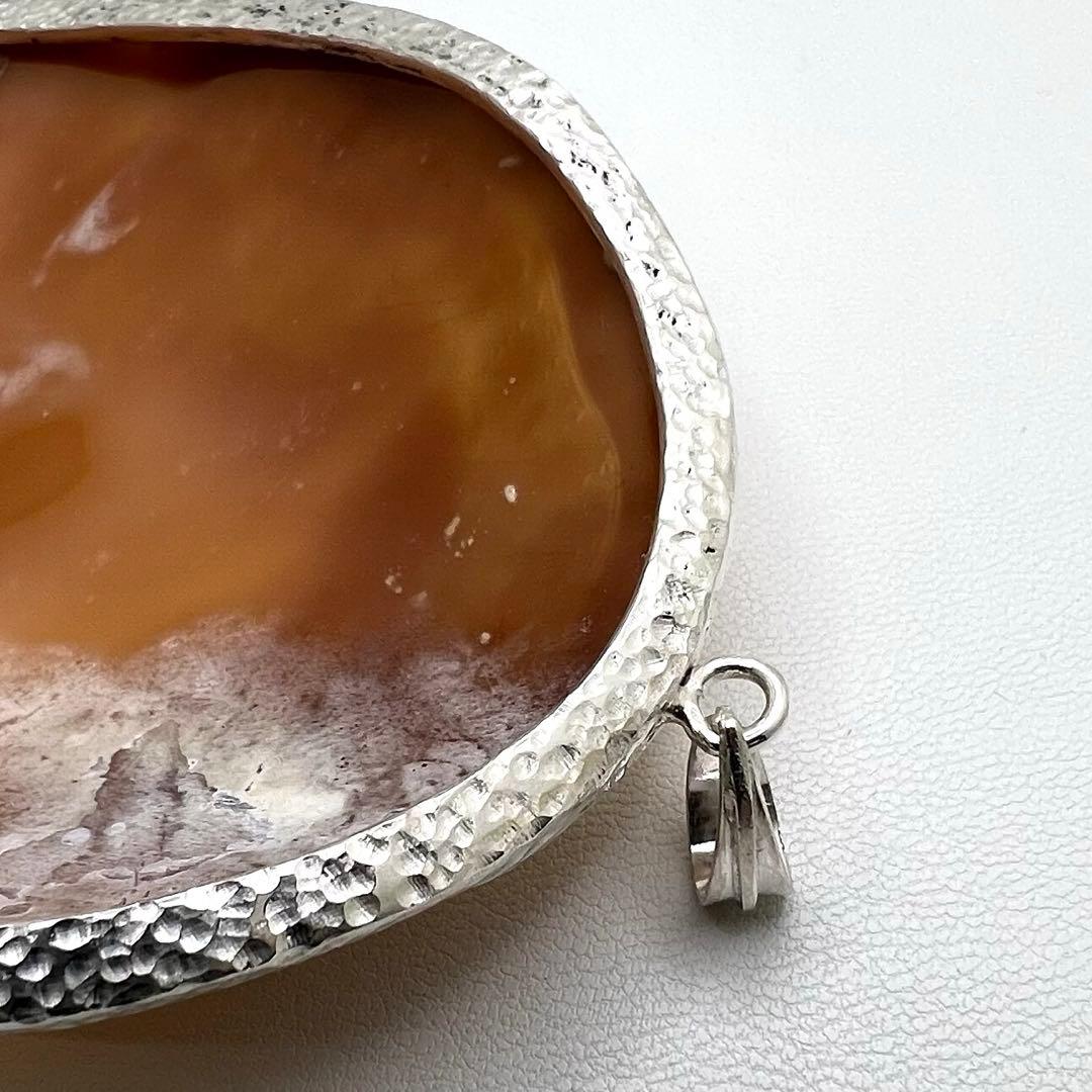 カメオ ラファエル　ペルニーチェ　作　シルバー槌目枠　チタンネックレス付き