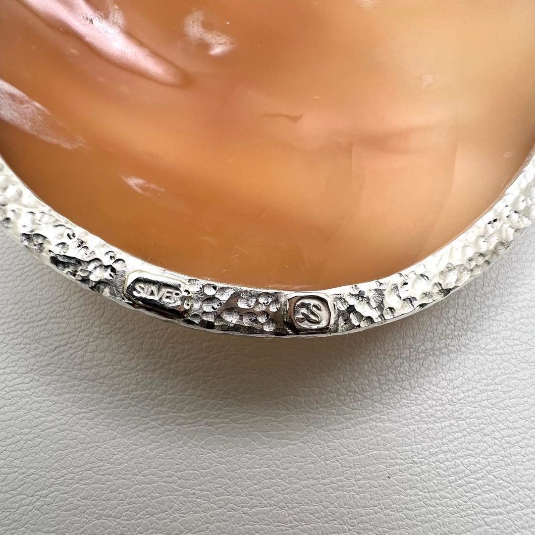 カメオ ラファエル　ペルニーチェ　作　シルバー槌目枠　チタンネックレス付き