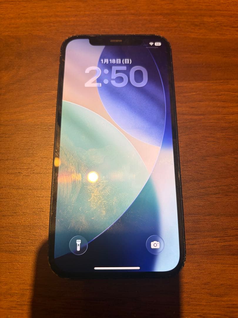 Apple iPhone 12 黒 本体 バッテリー68%